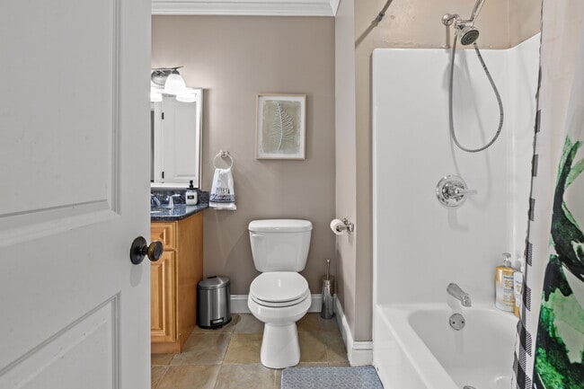 Photo - 7 Renfrew St