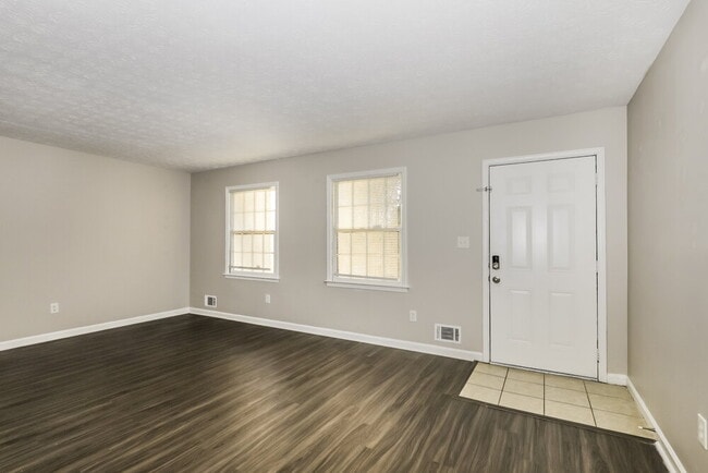 Photo - 5789 Northfield Dr