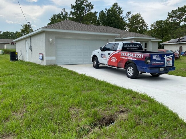 Photo - Custom Home - Desirable SE Ocala Neighborh...