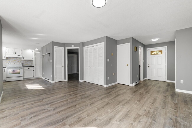 Photo - 8 Burma Rd Unit 1st floor