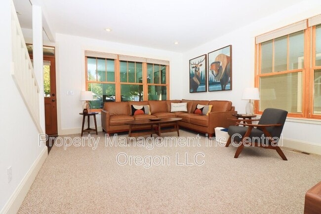 Photo - 577 W Jefferson Ave