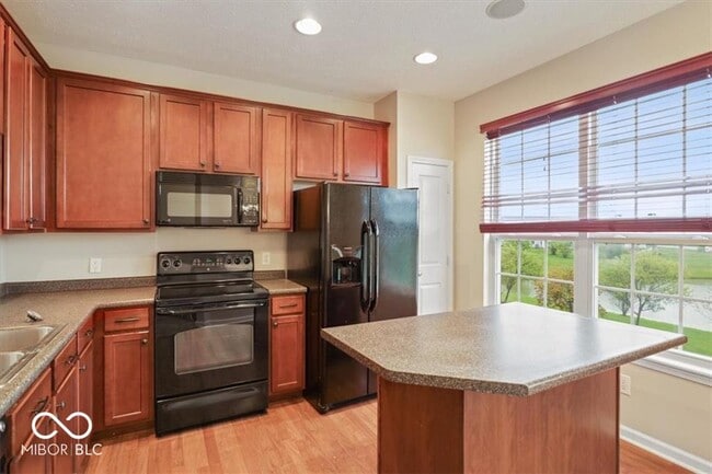 Photo - 172 Straughn Ln