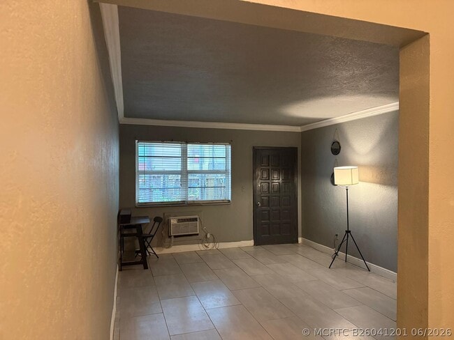 Photo - 6930 Byron Ave Unit 104