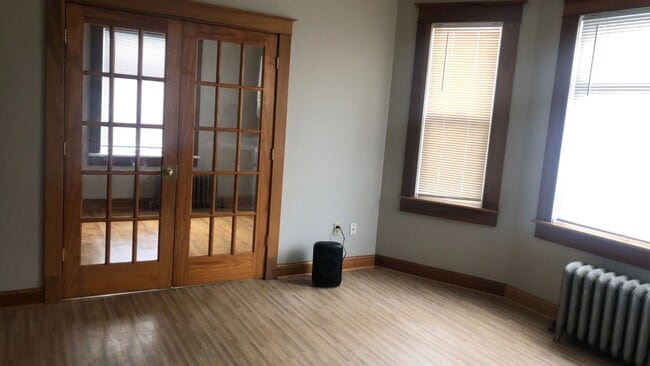 Building Photo - 2016 53rd St Unit 2 Rental
