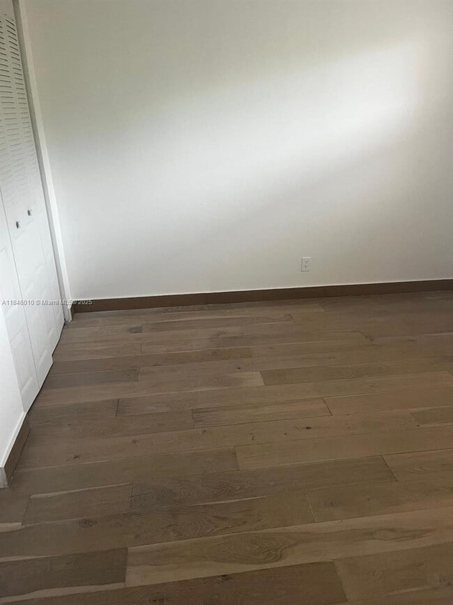 Photo - 1015 Country Club Dr Unit 302