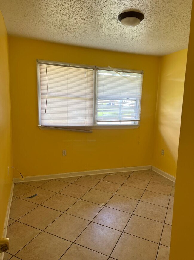 Photo - Gentilly Single
