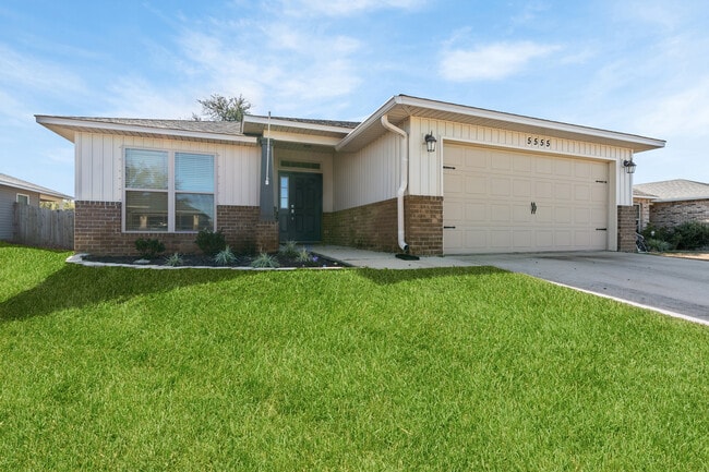 5555 Peach Dr