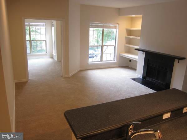 Building Photo - 3910 Penderview Dr Unit 624
