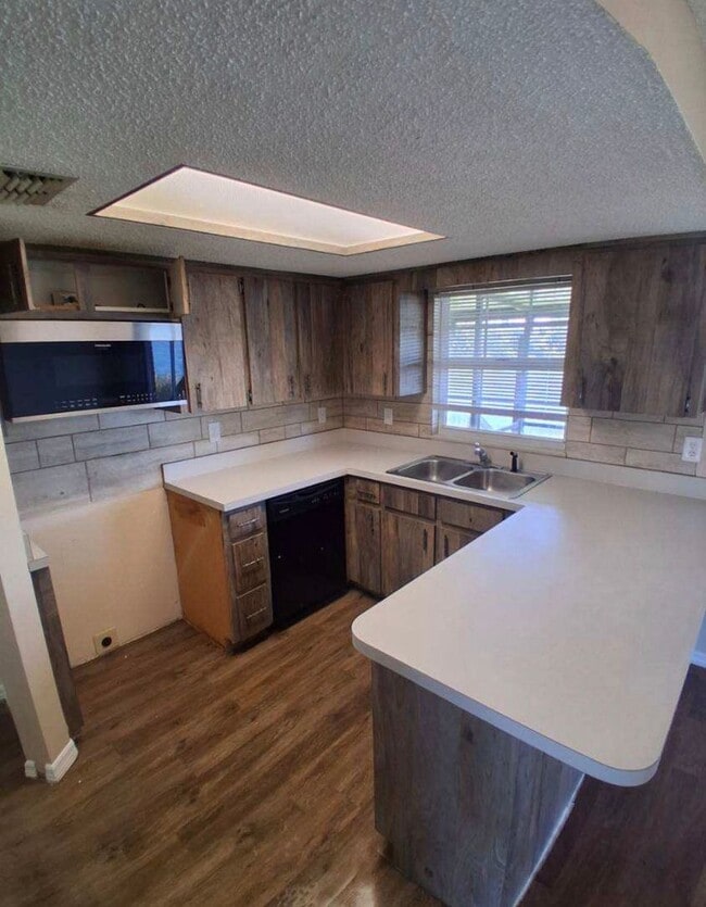 Photo - Cozy 2 Bedroom Condo in Central Lakeland!