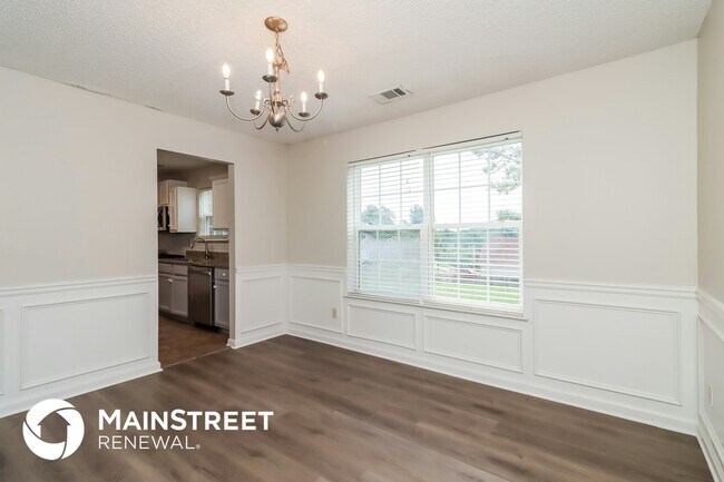 Photo - 17 Freedom Ct