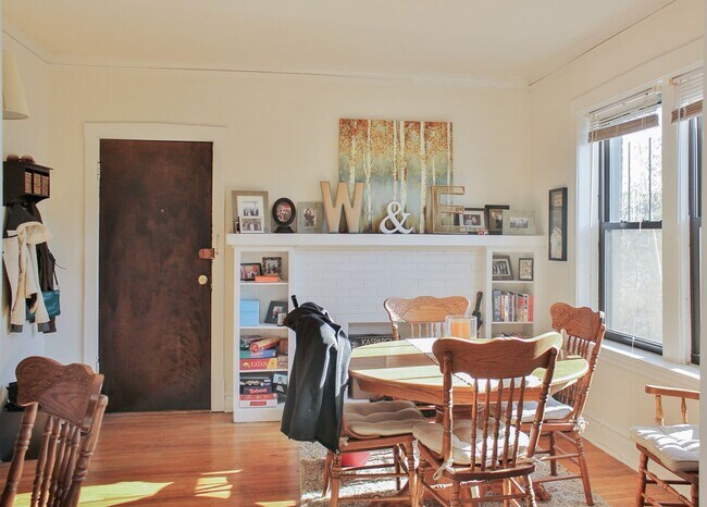 2612 W Gunnison St Unit 3