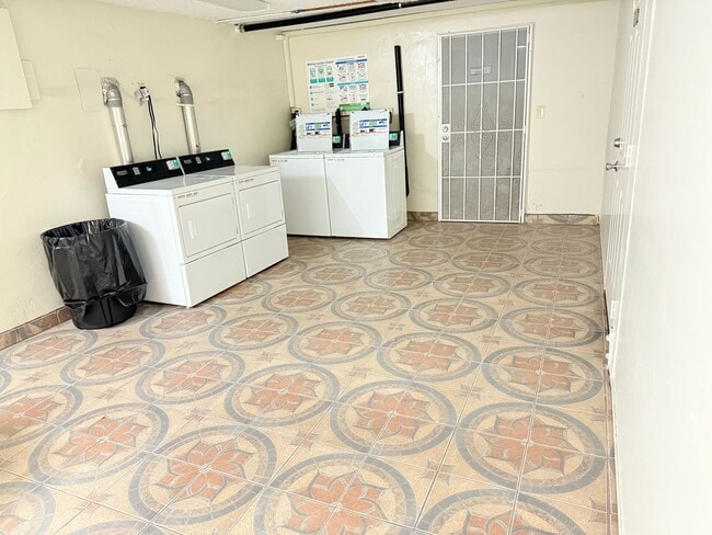 Photo - Redondo Apartments