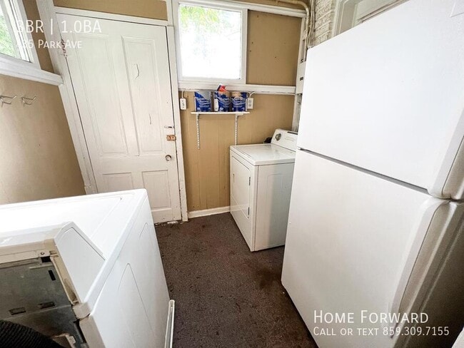 Photo - 435 Park Ave