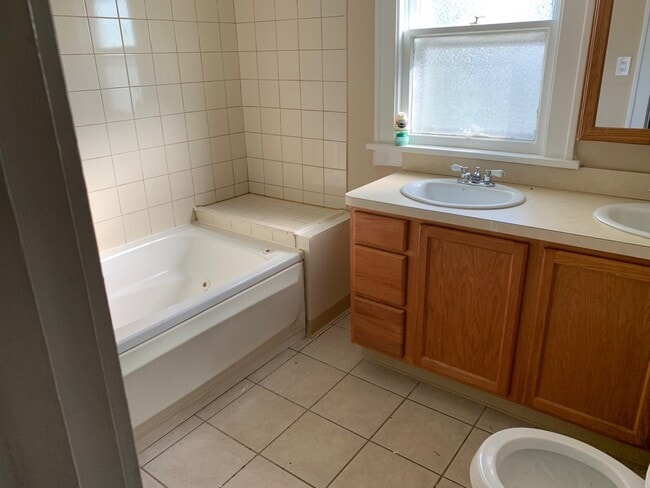 Photo - 3 Bed 1.5 Bath Colonial