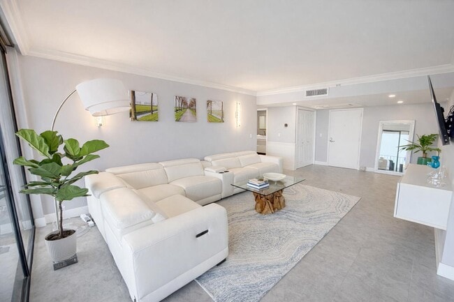 Photo - 859 Jeffery St Unit 7030