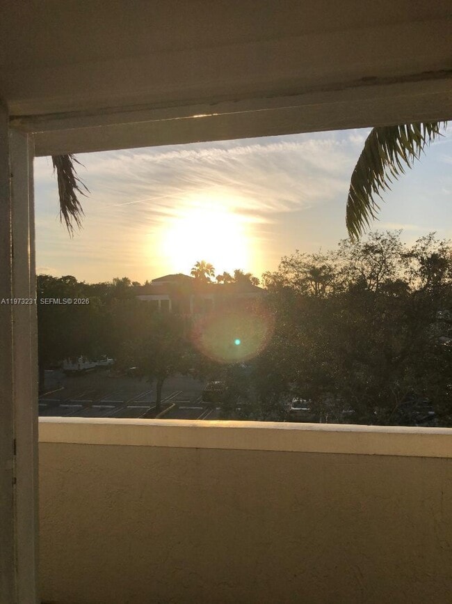 Building Photo - 17255 SW 95th Ave Unit 346