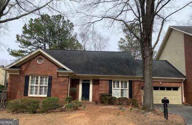 Building Photo - 7155 Roswell Rd Unit 42