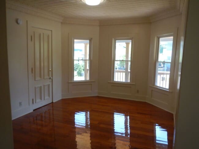 558 Columbus Ave Unit Columbus 558
