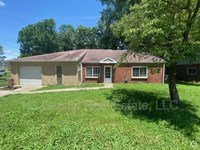 Building Photo - 27 Fahey Pl Rental