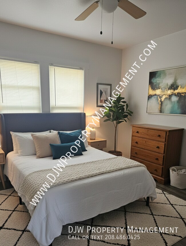 Photo - 504 5th St S