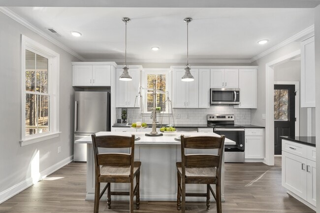 Photo - 520 Motorcycle Rd