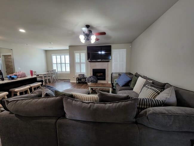10905 Marion Dr