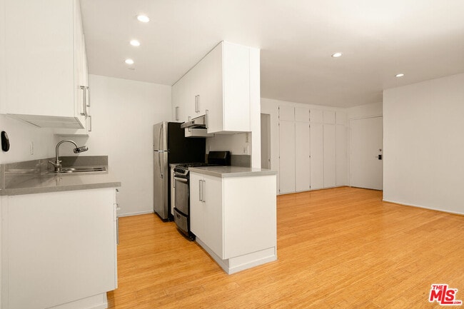 Photo - 2311 4th St Unit 114