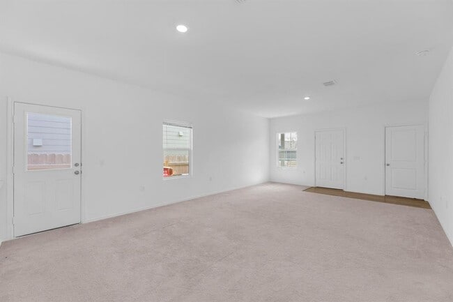 Photo - 2812 Dezmond Diamond Ct