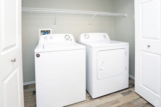 Washer and Dryer - Thelin Center