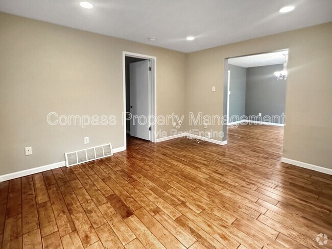 Building Photo - 3832 Byron Center Ave SW Rental