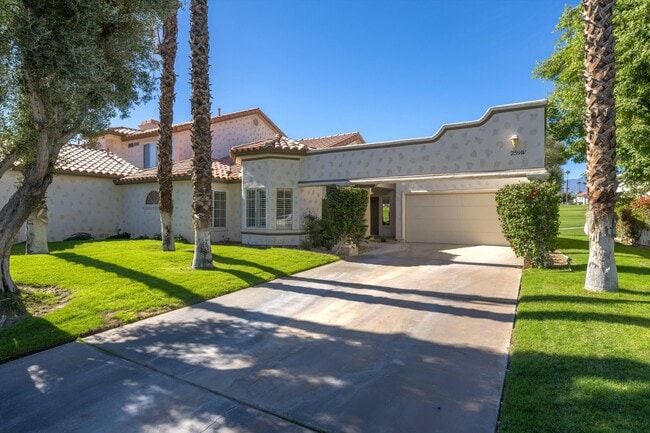 Photo - 259 Vista Royale Cir W