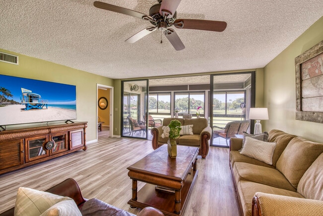 Photo - 11186 Green Lake Dr Unidad 202