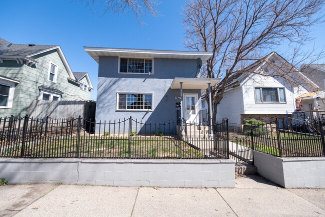 Building Photo - 3821 Clinton Ave