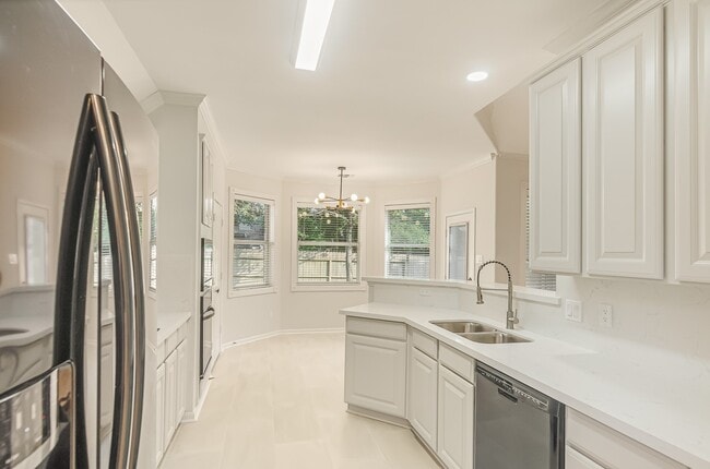 Photo - 71 N Queenscliff Cir
