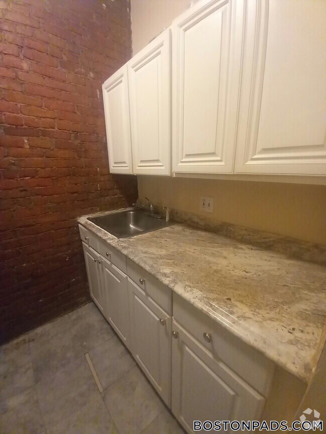 Building Photo - 892 Huntington Ave Rental