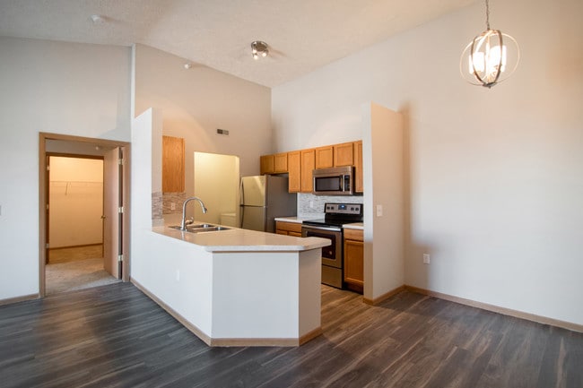 Upgraded Kitchen - Fairfax Apartments West