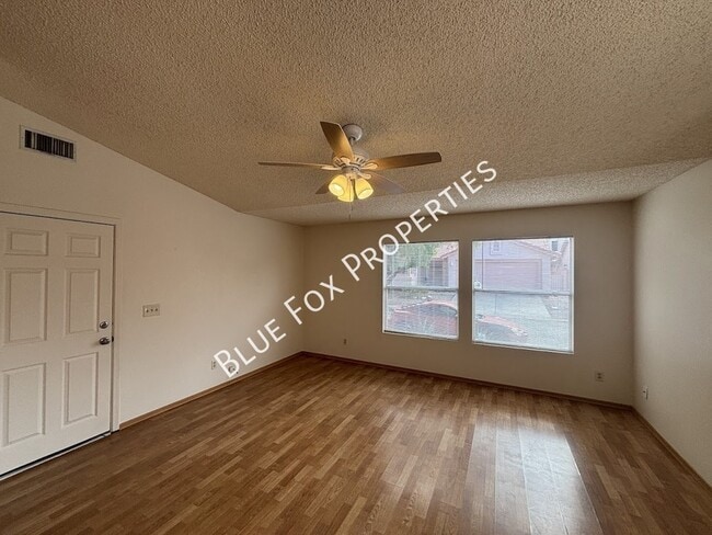 Photo - 9913 N Woodstone Trail