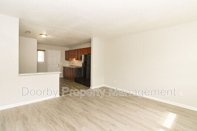 Photo - 6413 Basswood Ln