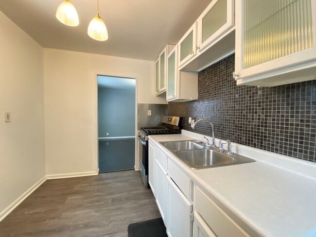 Photo - 3 Bedroom Home in Highland, IN