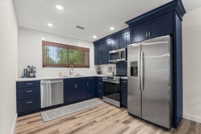 Building Photo - Juniper-1802-1804 Unit 1804