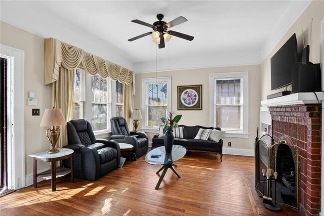 Photo - 203 Winter Ave