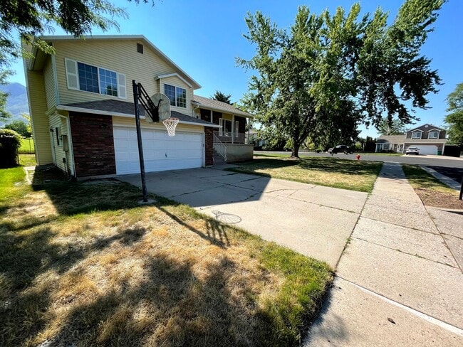 Photo - Great 4 Bed/3 Bath home in Layton