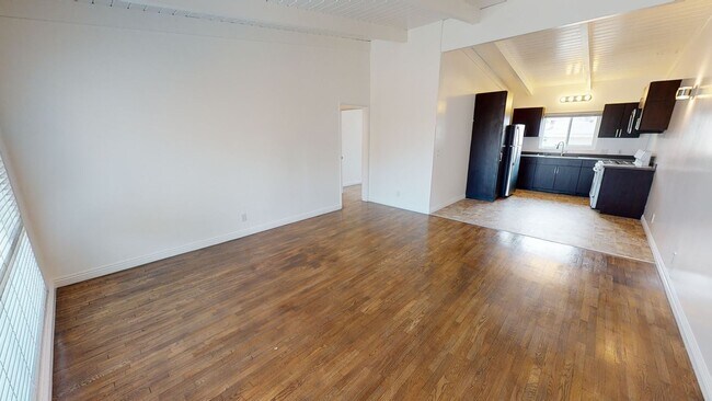 BEAUTIFUL Studio in Inglewood !!