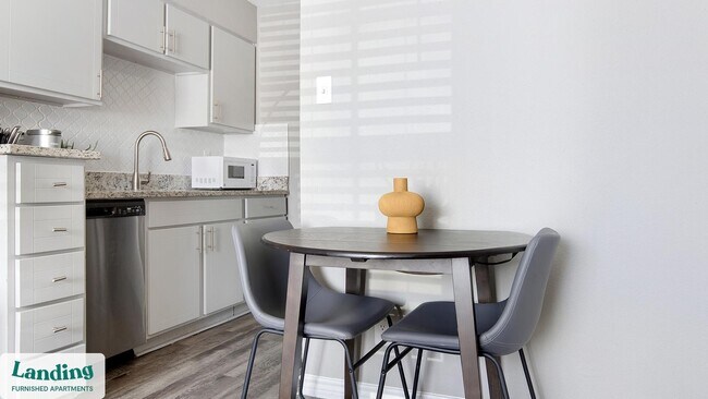 Photo - 6000 Randolph Blvd Unidad 1005