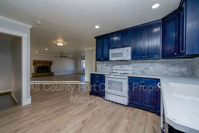 Photo - 1204 Baker St