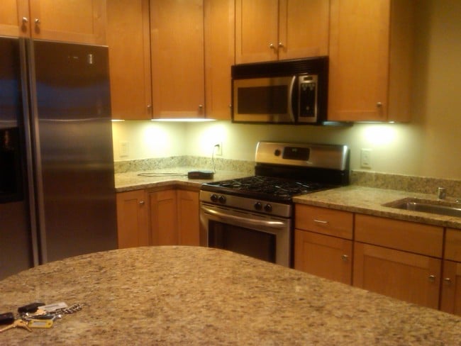 Photo - 360 W Washington Ave Unidad 1015