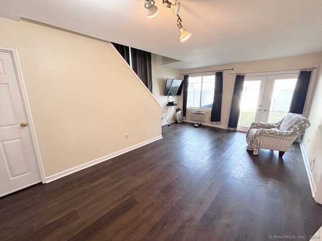 Photo - 84 Taylor Ave Unit APT 1