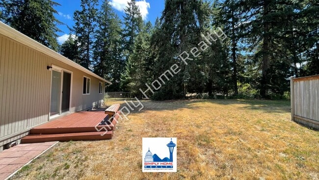 Photo - LUXURY DUPLEX RENTAL WITH SPACIOUS BACKYARD