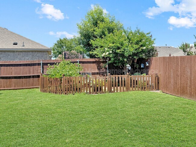 Photo - 1305 Savannah Ridge Dr