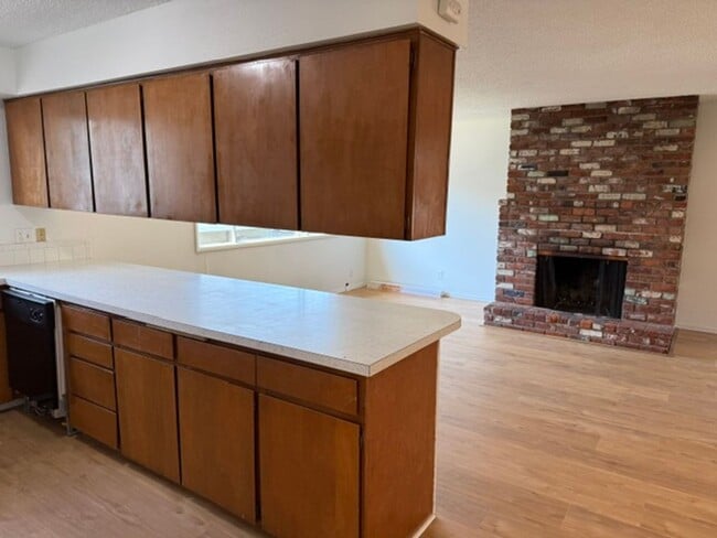 1011 16th Ave Unit 5